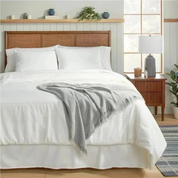 NWOT HEARTH & HAND TEXTURED GRID THROW BLANKET - Picture 2 of 5